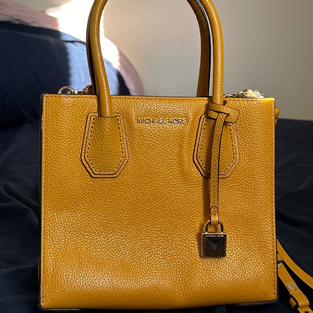 Michael Kors Crossbody